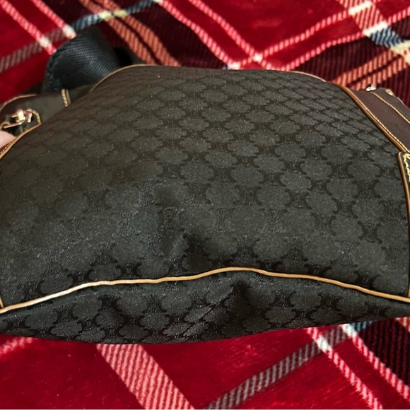 CELINE AUTHENTIC MONOGRAMMED CROSSBODYBODY BAG. EUC. - Picture 12 of 12